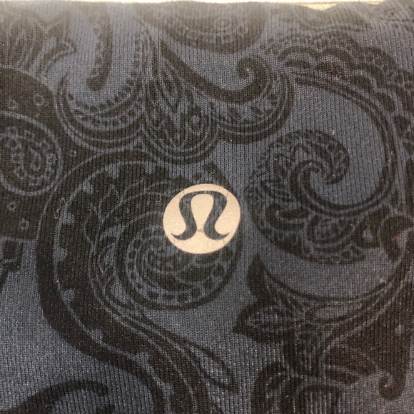 Lululemon Damask Print Crop Leggings 4 (?) - Picture 7 of 8